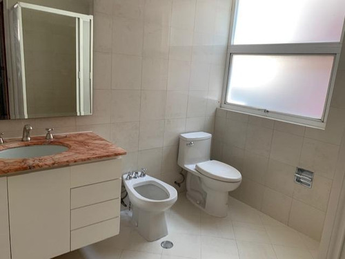 Polanco (lamartine) Penthouse En Dos Niveles De 330m2, 3 Amplias Recámaras, Terraza, Balcón, Vista Panorámica. Excelente Ubicación