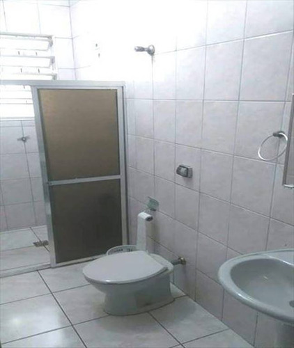 Imagem 3 de 15 de Casa Térrea Com 249m2 03 Dormitórios 04 Vagas De Garagem No Bairro Catiapoã Em São Vicente Num Local Muito Bom Próximo A Praça E A Linha Amarela Vlt E Padarias E Mercado Fiel Barateiro Aceita Contra
