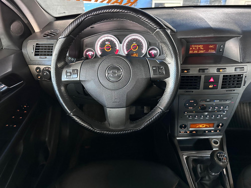 Chevrolet Vectra 2.0 MPFI GT-X HATCH 8V FLEX 4P MANUAL