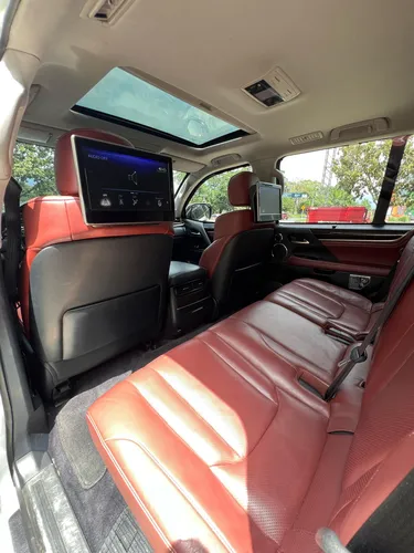Lexus LX 5.7 570