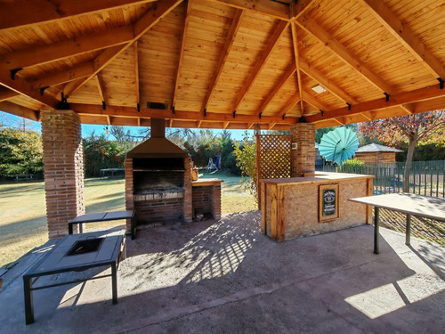 Parcela Con Casa Y Piscina, Av. Las Parcelas / Hernán Prieto