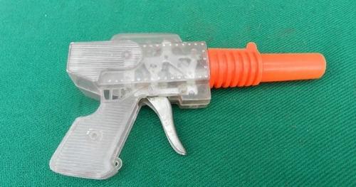 Antigua Pistola Espacial En Plástico Con Mecanismos De Metal