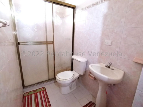 Imagen 20 de 30 de Apartamentos En Venta En La Pastoreña Zona Este Barquisimeto, Lara 22-25447 Romer Gonzalez Profesional Inmobiliario Renta House