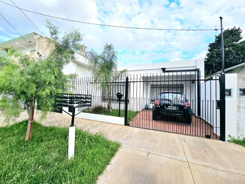 Casa  En Venta En El Palomar