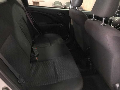 Imagem 7 de 11 de Toyota Etios Sd X
