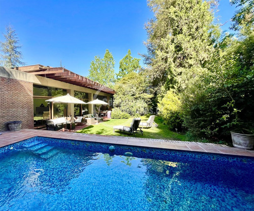 Moderna Y Exclusiva Casa En Cond Los Almendros 4 Dorm Piscin