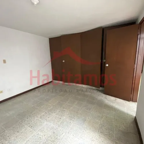 Casa En Venta En Medellín - Los Colores Cod 68704