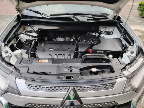 Gasolina, Automatica, 7 Puestos, 4x4, 2.4cc