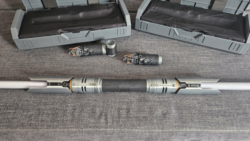 Sable Luz Lightsaber Cal Kestis Galaxies Edge (Usado)