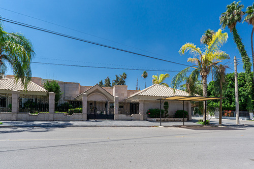 ¡en Venta! ¡hermosa Propiedad De 1 Piso En Las Rosas, Gómez Palacio!