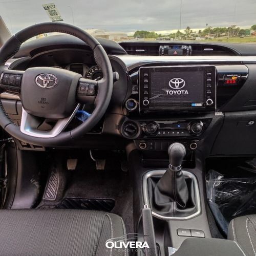 Imagen 5 de 5 de Toyota Hilux Srv 4x4 Nafta - 0km Olivera Automotores