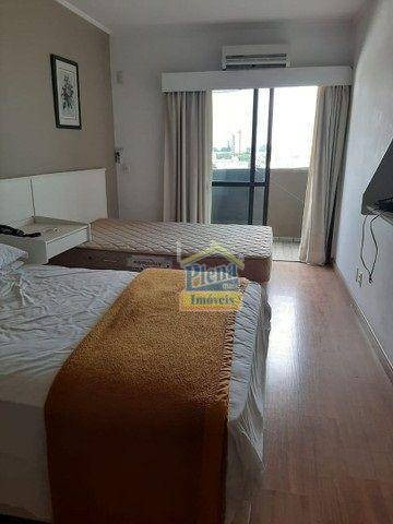 Imagem 2 de 7 de Flet No Centro De Campinas Com, 01 Suite, Cozinha E Sacada Com Piscina. - Fl0003