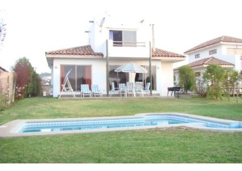 Imagen 1 de 12 de En Condominio Entre Lomas, Casa Con Piscina Para 8 Personas.