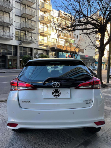 Imagen 11 de 25 de Toyota Yaris 2022 1.5 107cv Xls Cvt