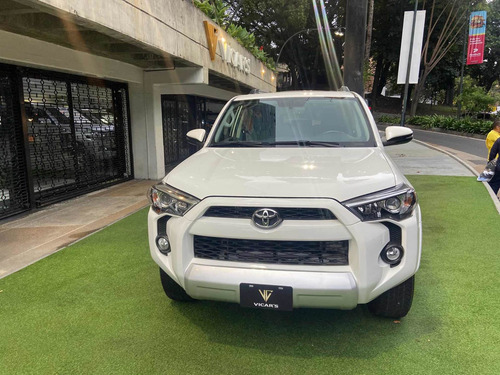 Imagen 3 de 14 de Toyota 4runner 4x2 2019