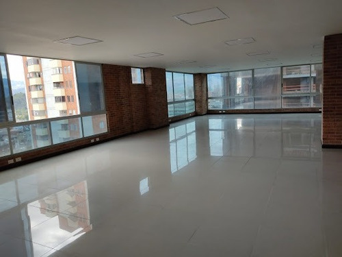 Imagen 2 de 9 de Oficinas En Arriendo Castropol 473-9484