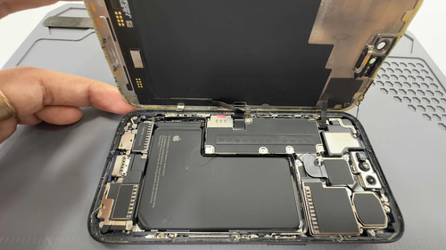 Manutenção Especializada Em Iphones