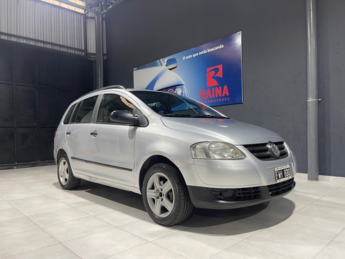 Imagen 2 de 7 de Volkswagen Suran 1.6 Trendline