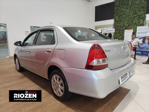 Toyota Etios 1.5 X PLUS SEDAN 16V FLEX 4P MANUAL