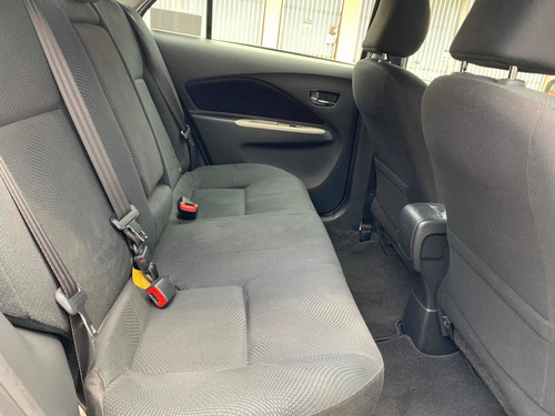 Imagen 12 de 12 de Toyota Yaris 2015 1.5 Sedan Premium L4 At