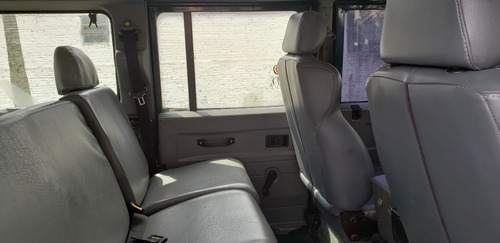 Land Rover Defender 110