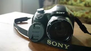 Sony Cyber-shot H400 Dsc-h400 Compacta Color Negro
