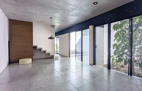 Casa De Estilo Único En Cholul Y Sin Entrar Al Pueblo