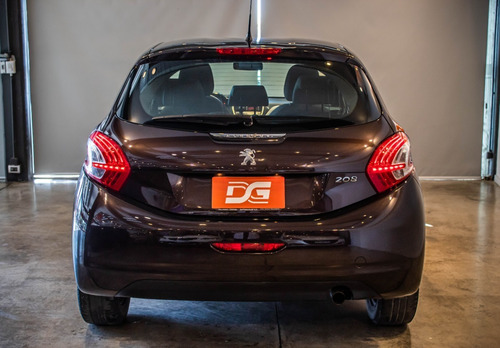 Imagen 9 de 23 de Peugeot 208 Active 1.5n 92.000km 2015 Marron