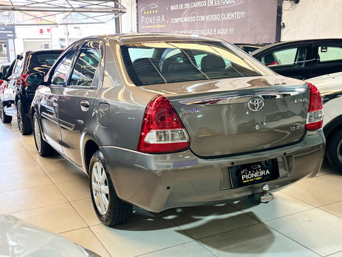 Toyota Etios 1.5 XLS SEDAN 16V FLEX 4P AUTOMÁTICO