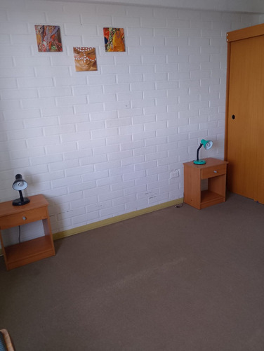 Casa Dos Pisos Amoblada Y Bien Mantenida