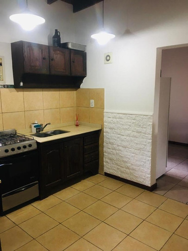 Casa Tipo Chalet, En General Rodriguez, Con Pileta***