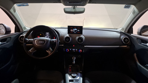 Audi A3 1.8 TFSI AMBIENTE S TRONIC