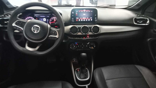 Imagem 8 de 9 de Fiat Cronos 1.8 Hgt (aut) (flex)