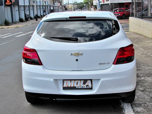 Imagem 6 de 14 de Gm - Chevrolet Onix 2014 Flex