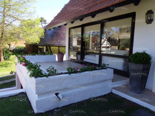 Casa De 5 Dormitorios En Playa Mansa Punta Del Este-ref:28553
