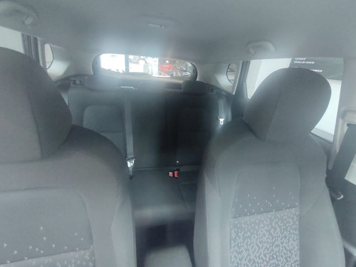 Imagen 15 de 17 de Chevrolet Tracker Turbo Ls 2023