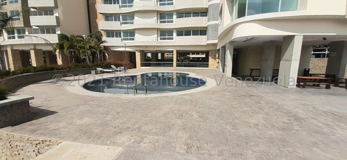 Hermoso Apartamento En Alquiler En El Este
