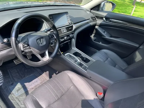 Honda Accord 2.0 Touring At