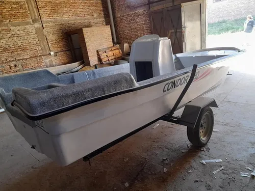 Lancha Tracker Condor 520 Base 1 Con Consola