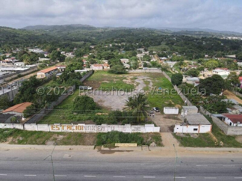 Amplio Terreno Para Desarrollar Tu Proyecto Residencial Y/o Comercial. Avenida Intercomunal Barquisimeto - Cabudare 24-413 As-a