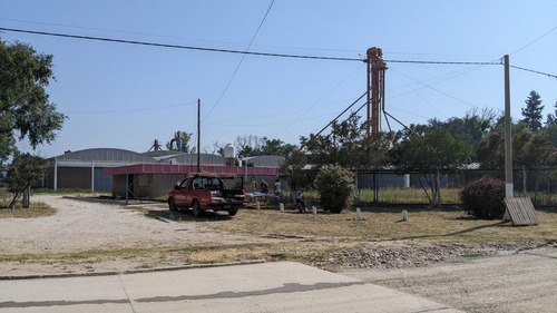 Imagen 3 de 12 de Galpón De 1.600m2 En Terreno De 9.000m2 Y 4 Silos