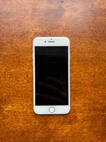  iPhone 7 32 Gb Color Plata En Buen Estado