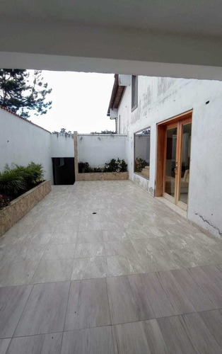 Imagen 15 de 16 de Casa De Dos Pisos 570m2 Parque El Retiro San Antonio De Los Altos