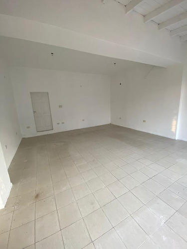Imagen 14 de 26 de Venta - Dos Locales Y Una Casa 4 Ambientes - Bella Vista