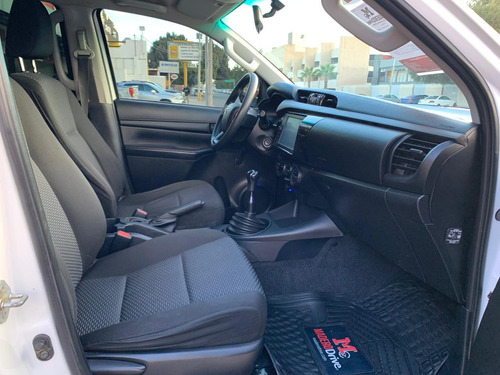 Toyota Hilux 2.8 Tdi Cabina Doble Mt