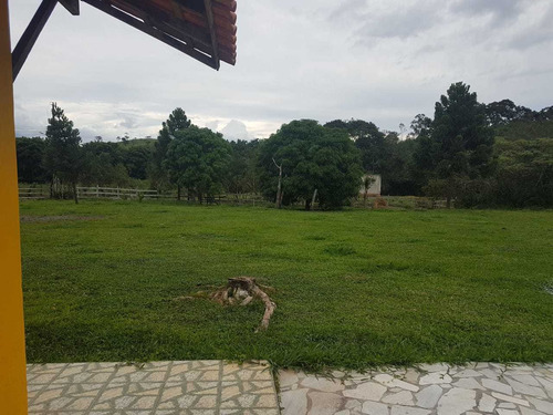 Chácara Em Soledade De Minas , Com 3200 M2, Casa Boa , Cozinha Com Fogão De Lenha ,campo Futebol, Pomar. - 887