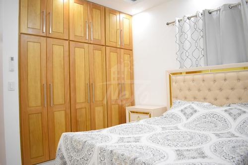 Venta Casa En Residencial Cerrado, Santiago (hfc-235)