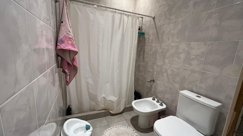 Casa Familiar En Venta Apta A Crédito!