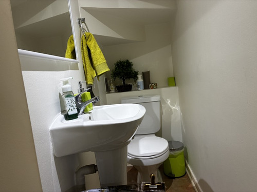 En Venta Casa 4d/3 Baños En Av Los Estudiantes