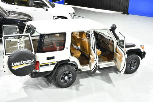 Imagen 10 de 12 de Toyota Land Cruiser 76 Machito 2022